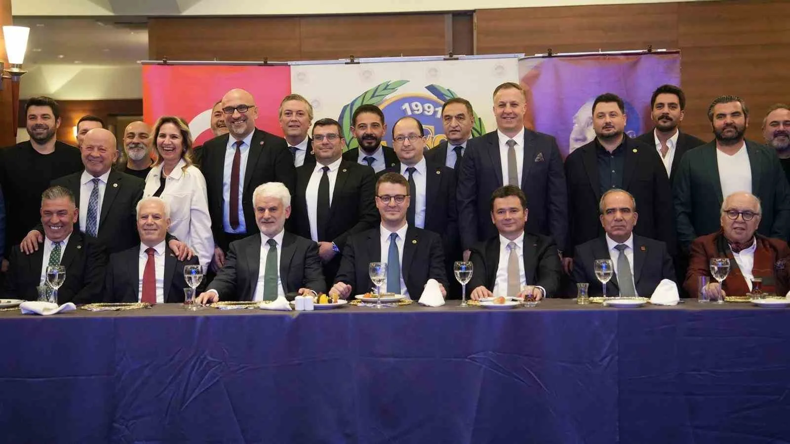 Bursa Fan Clup’te bayrak değişimi