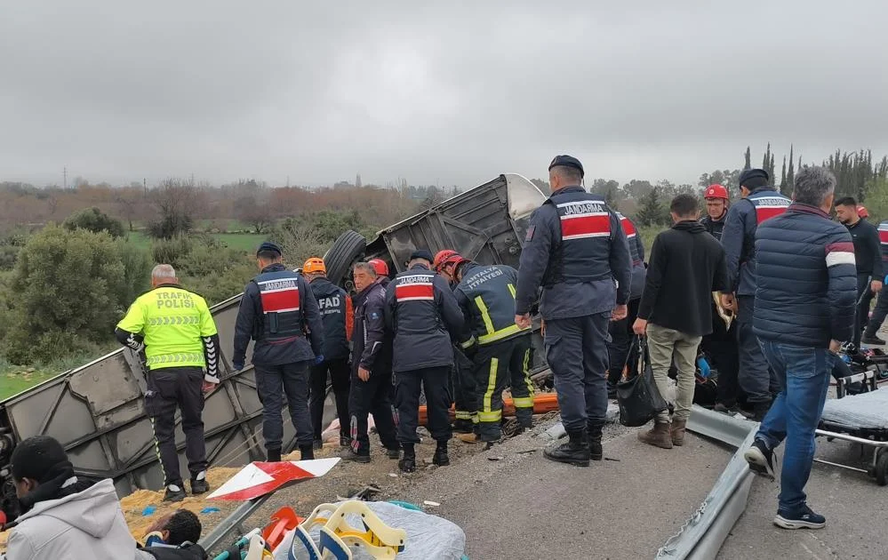 Antalya'da katliam gibi kaza; 8 ölü 26 yaralı