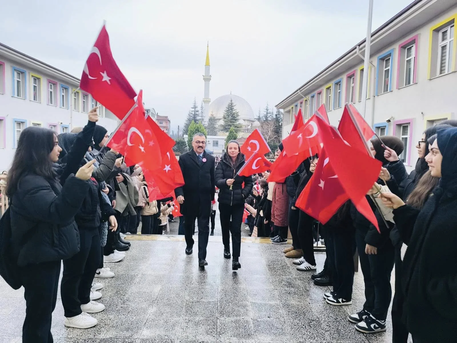 İnegöl’de Bugün 67 Bin Öğrenci Ders Başı Yaptı