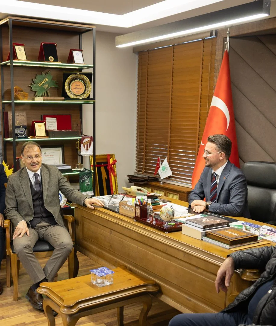 Hakan Çavuşoğlu’ndan Yasin Altuntepe'ye ziyaret