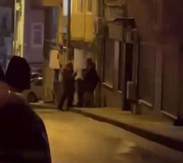 Çöp bidonu yüzünden birbirlerine girdiler