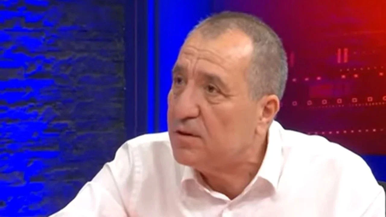 Gazeteci Mehmet Tezkan trafik kazası geçirdi