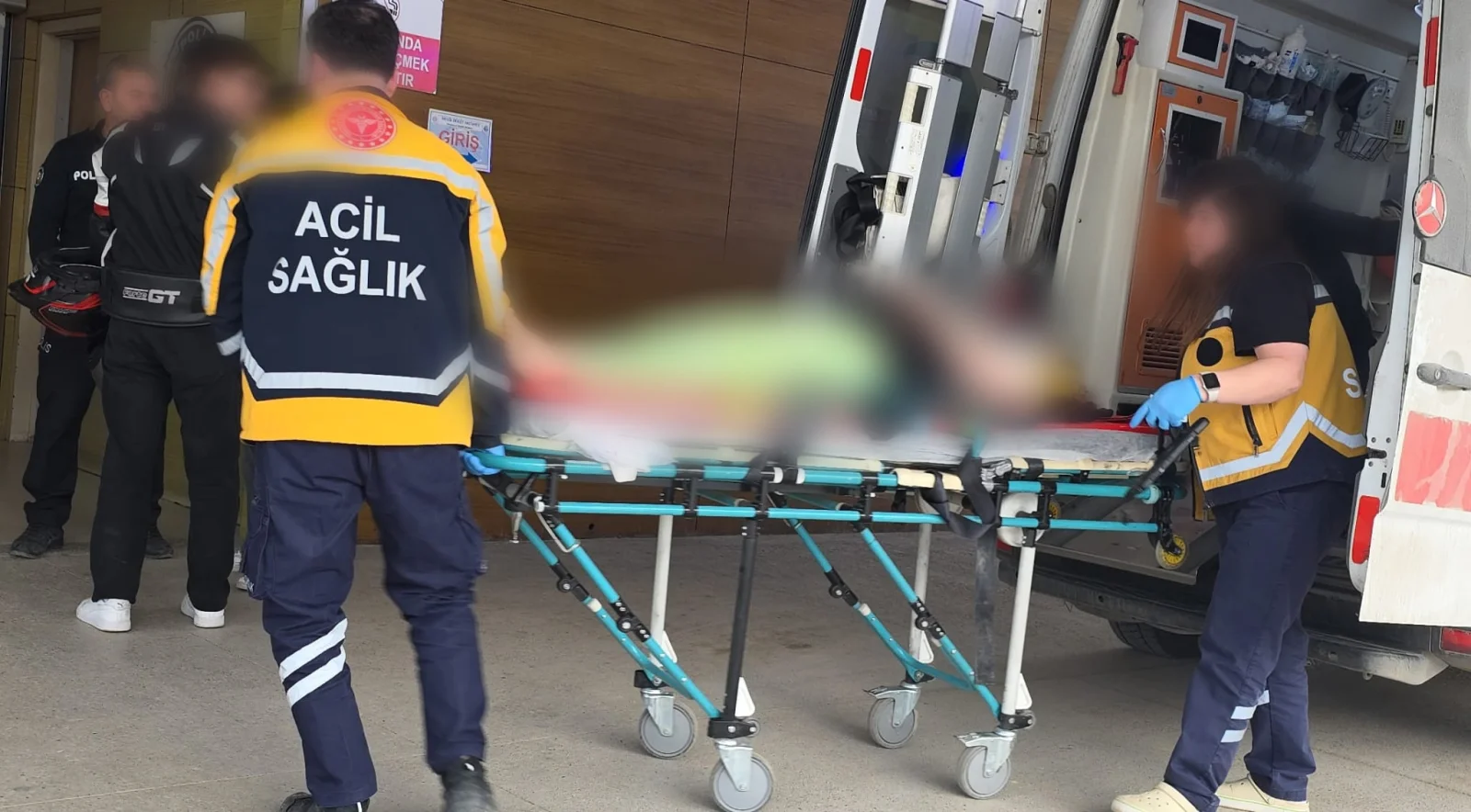 Kocası eve gelince kadın camdan aşağıya atladı