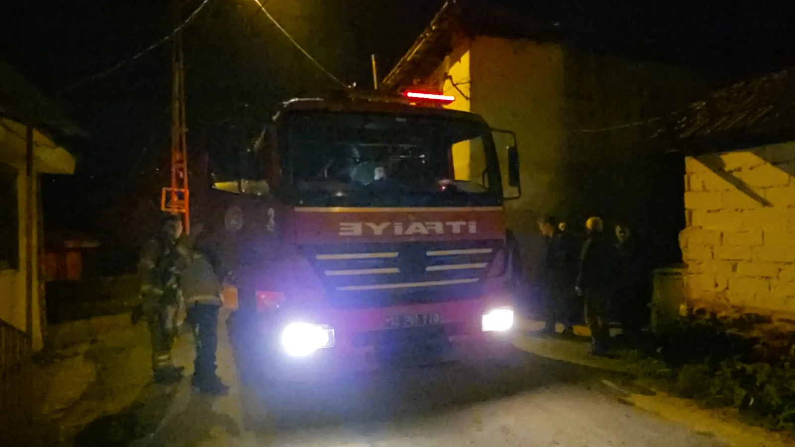 Akıncılar Mahallesi’nde elektrik direği yangını