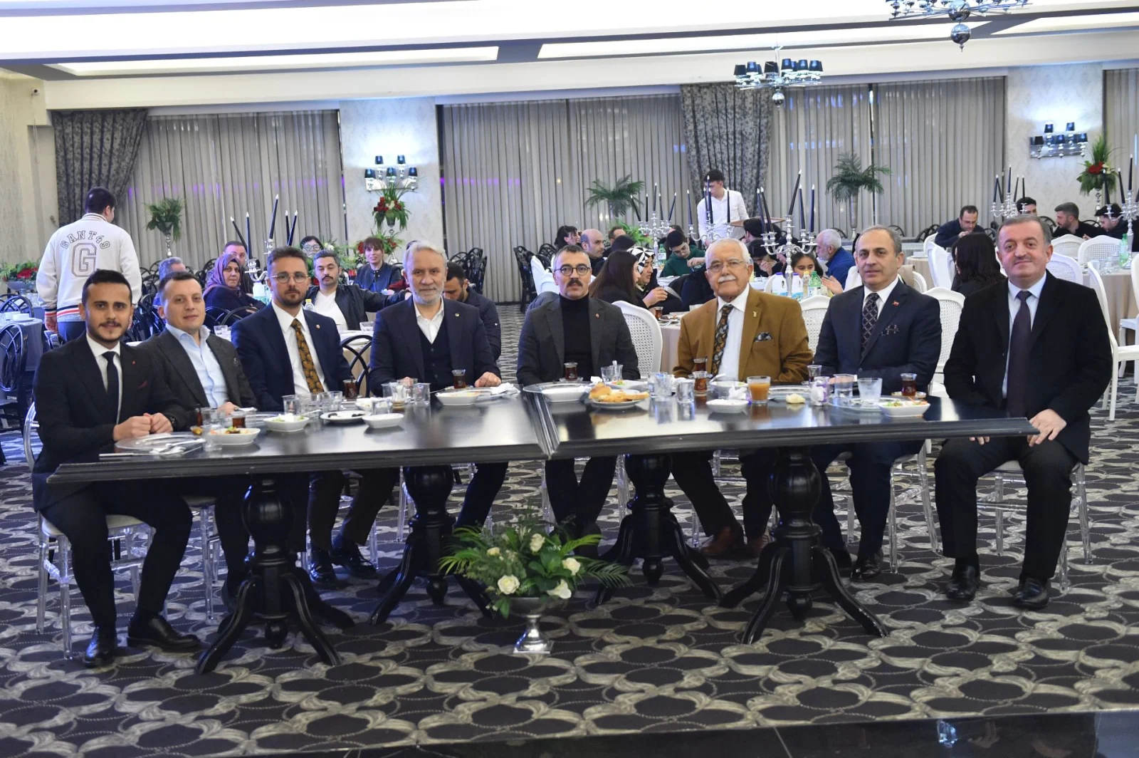 Burhan Orhan Zafer Partisi sonrası İnegöl’de sahaya indi