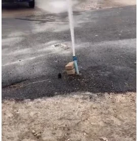 İnegöl’de su hattı patladı, cadde göle döndü!