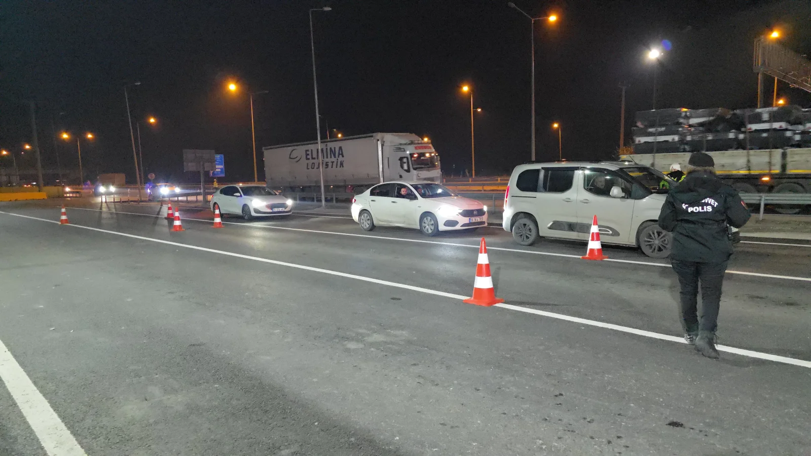 Ankara-Bursa yolunda trafik denetiminde 33 bin TL ceza