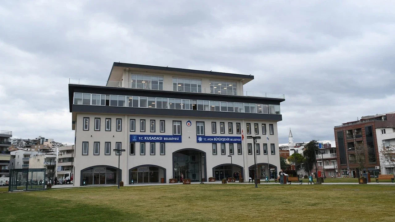 Kuşadası Belediyesi hangi partiden, başkanı kimdir?