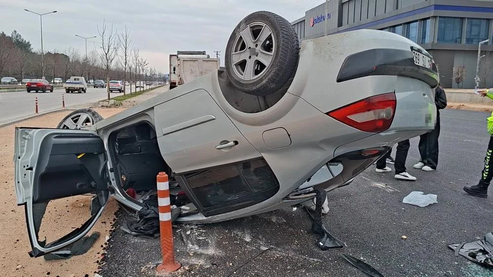 Takla atan araç hurdaya döndü!