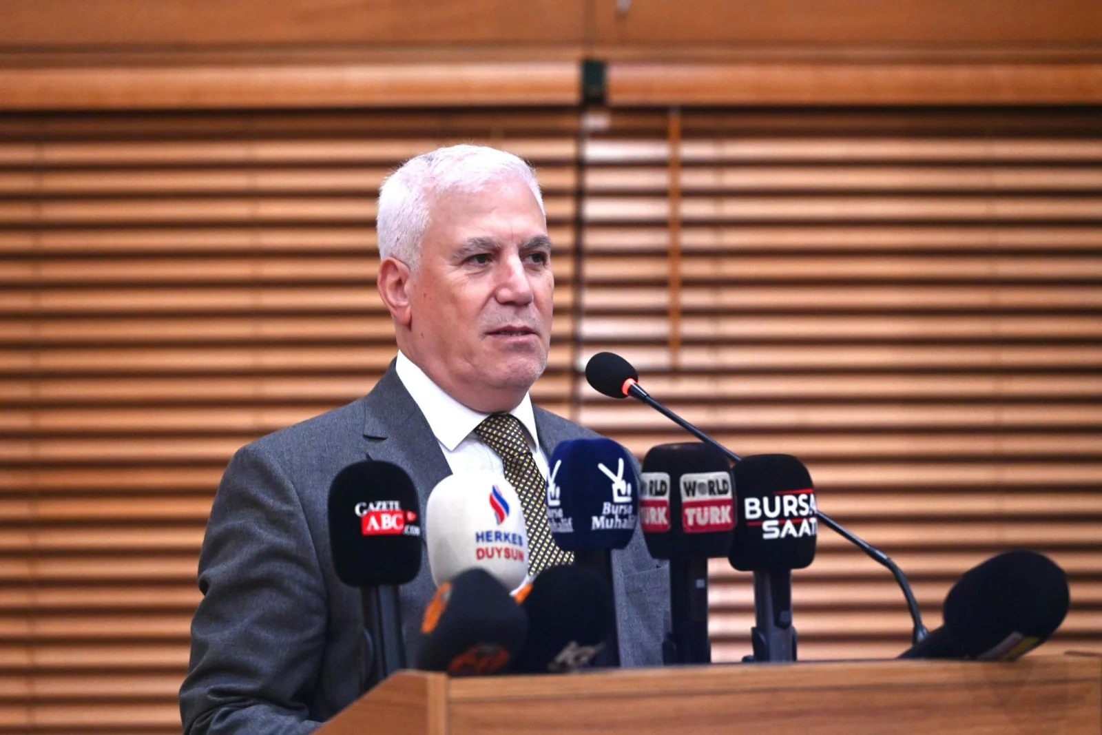 Bozbey'den ulaşım zammı açıklaması