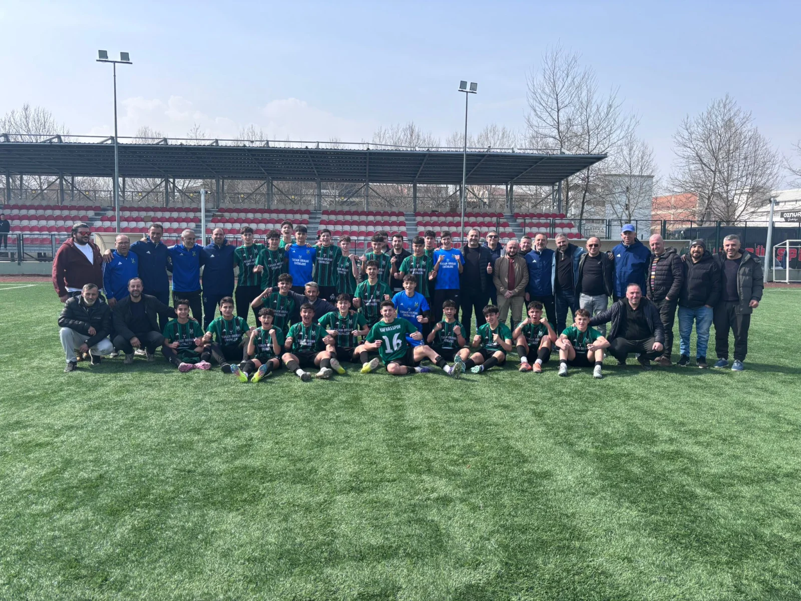 Kafkasspor U-15 futbol takımı grubunu şampiyon bitirdi