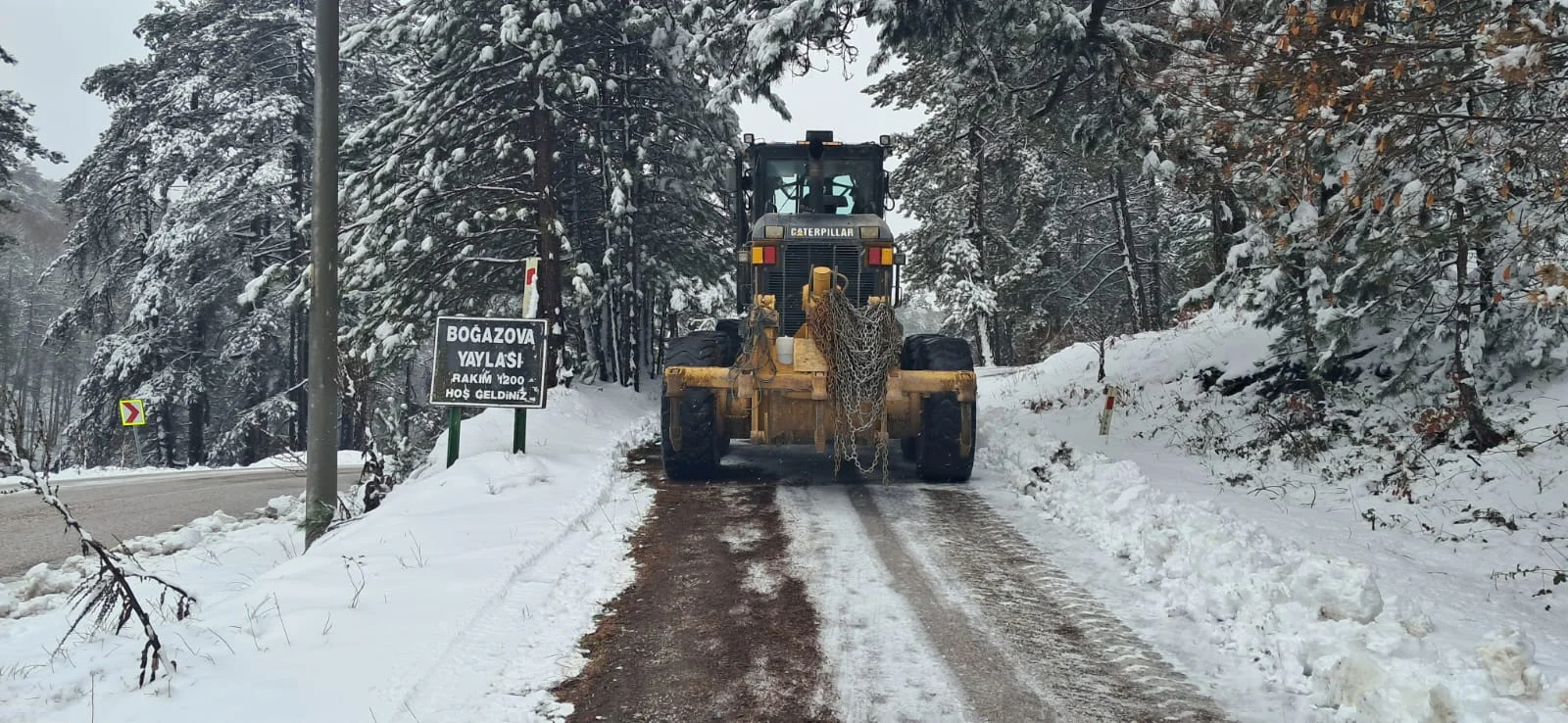 İnegöl'de kapanan 17 köy yolu kapandı