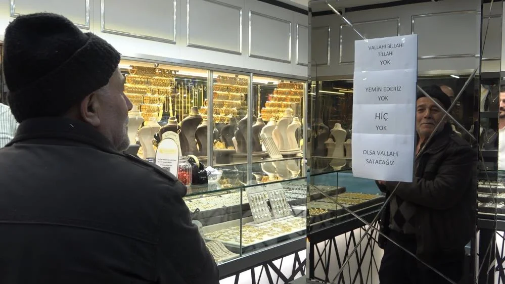 Kuyumcuda ilginç yazı! "Vallahi billahi yok"