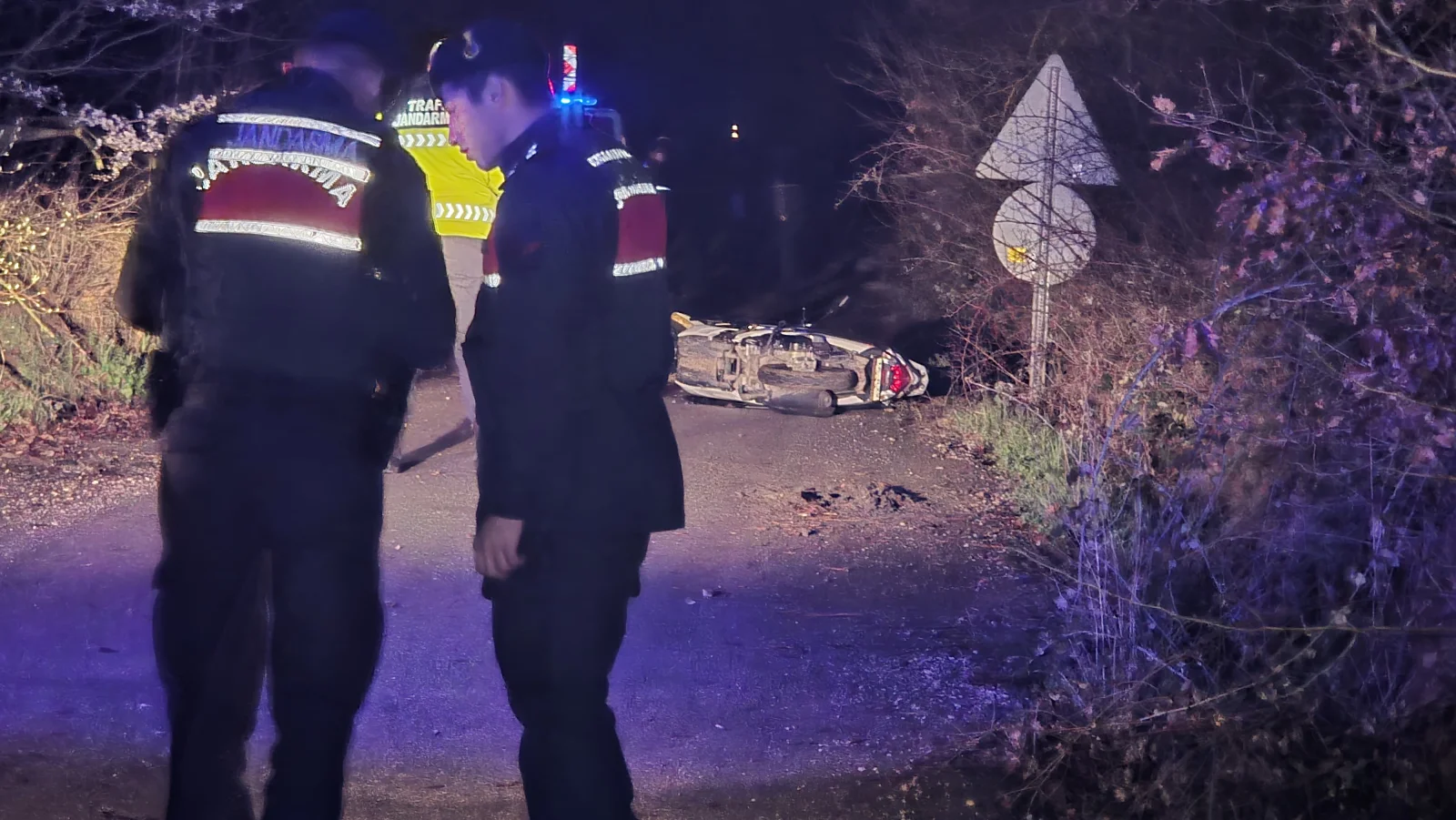 Motosiklet sürüsü olay yerinde hayatını kaybetti