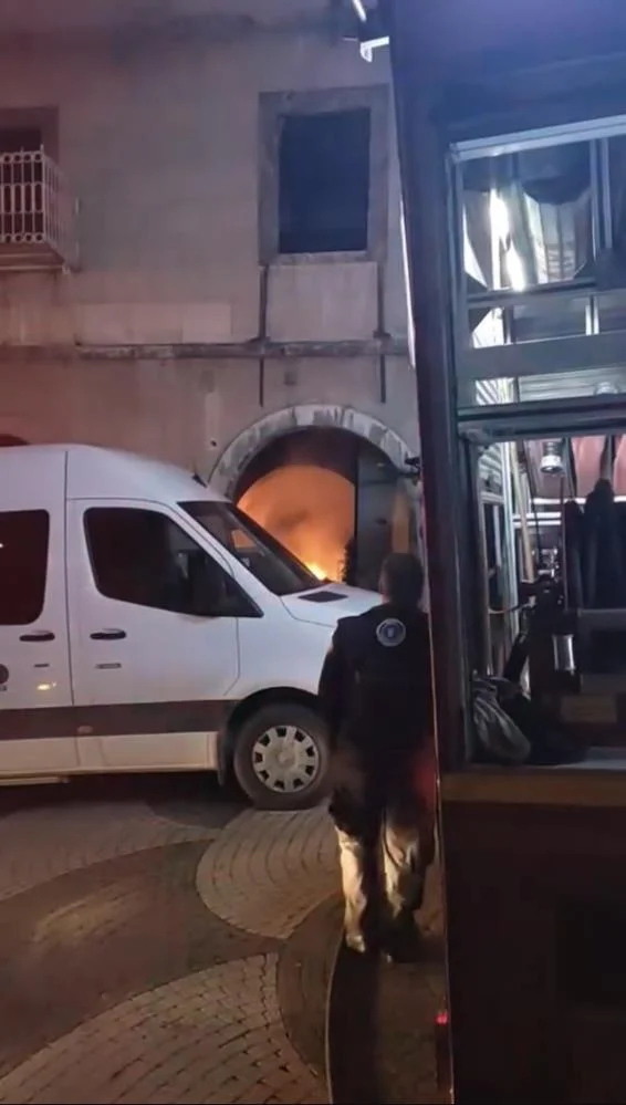 Tarihi binada faciadan dönüldü!