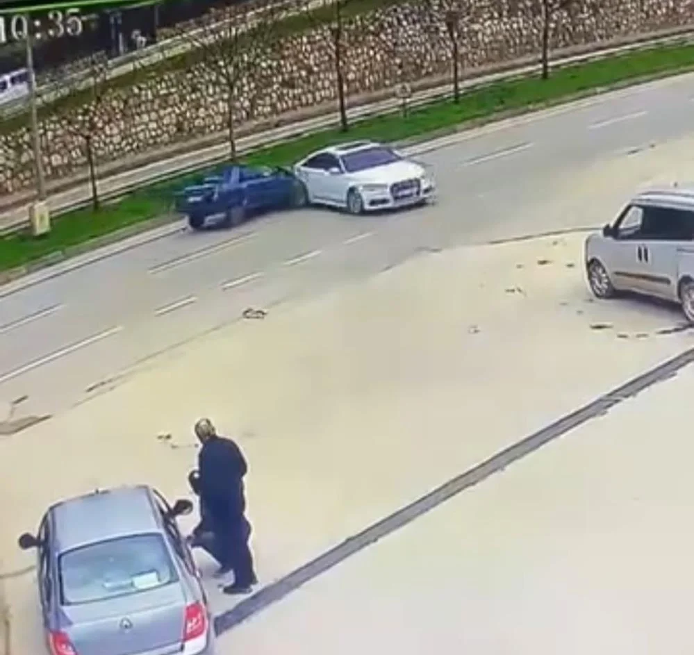 Sürücüsüz araç trafiğe çıktı!