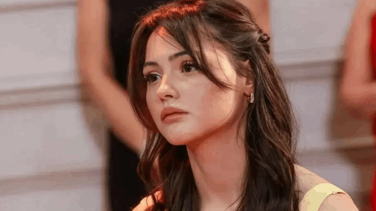 Çirkin dizisi Meryem kim, Derya Pınar Ak hangi projelerde yer aldı