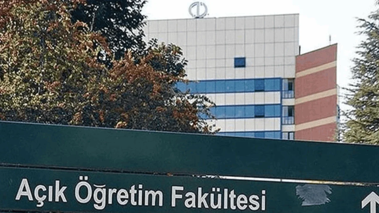 AÖF bahar dönemi sınav tarihleri ve giriş belgesi ekranı