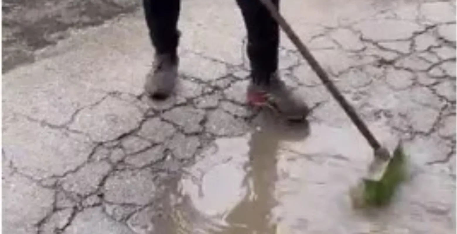 Pazartesi Pazarı’nı su bastı! Esnaf zor durumda