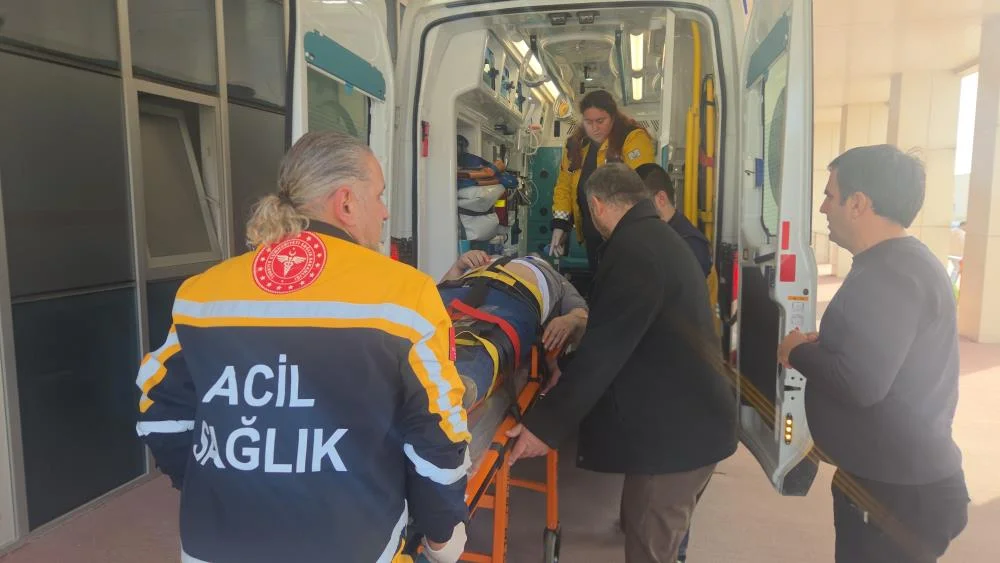 Çatıdan düşen usta yaşam savaşı veriyor!