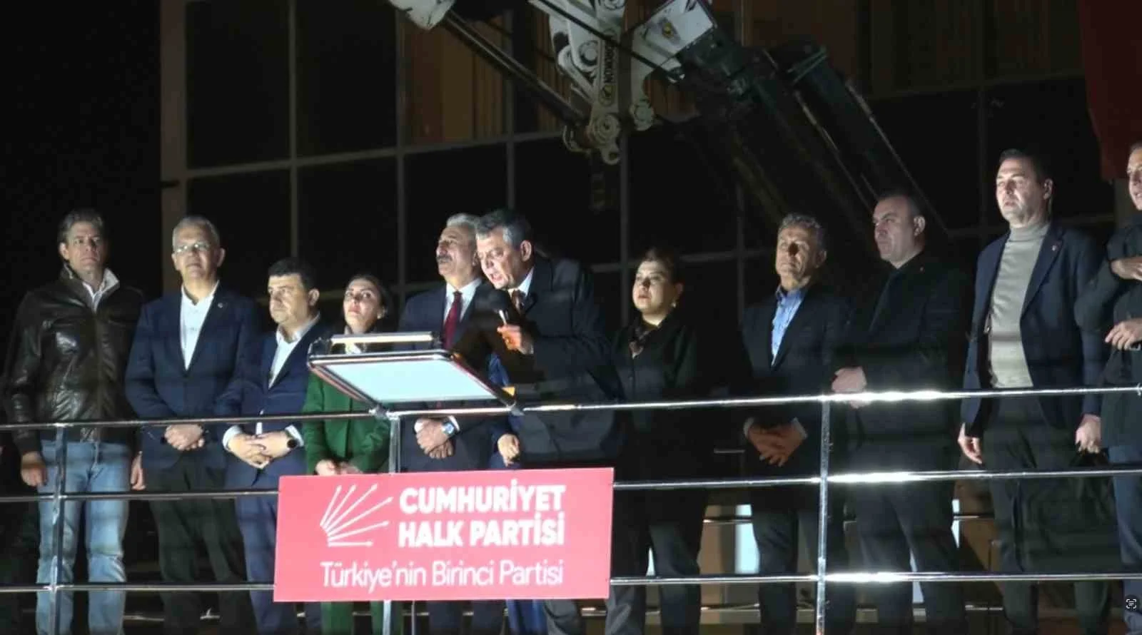 Özgür Özel’den Bursa mitinginde Bozbey davası çağrısı