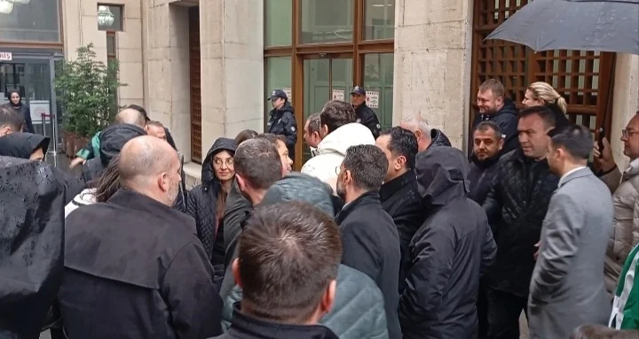Bursa'da Bozbey soruşturmasında 11 kişi serbest bırakıldı Bursa'da Bozbey soruşturmasında 11 kişi serbest bırakıldı