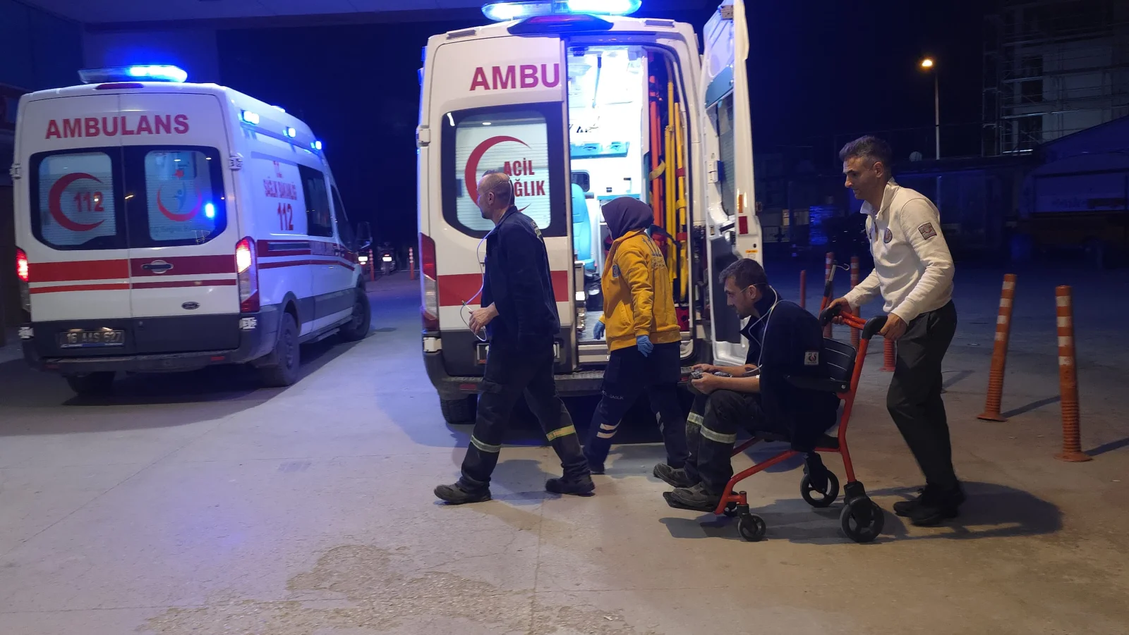 İnegöl OSB’de yangın 4 işçi yaralı İnegöl OSB’de yangın 4 işçi yaralı