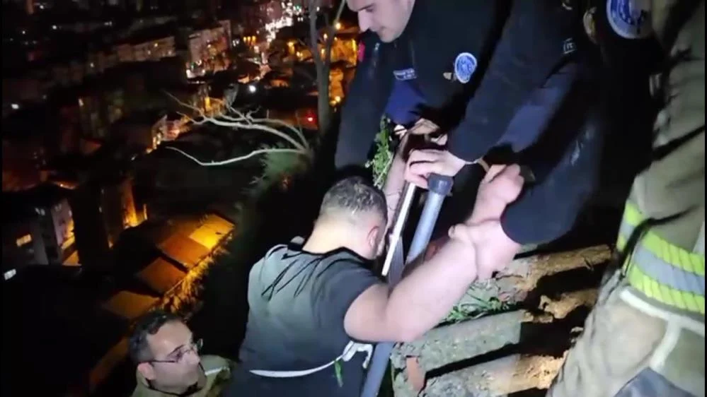 Tophane'de korku dolu saatler!