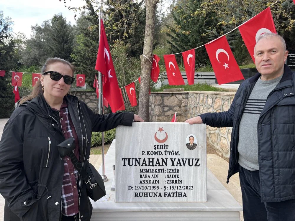 Şehit mezarında skandal! Hatırası çalındı