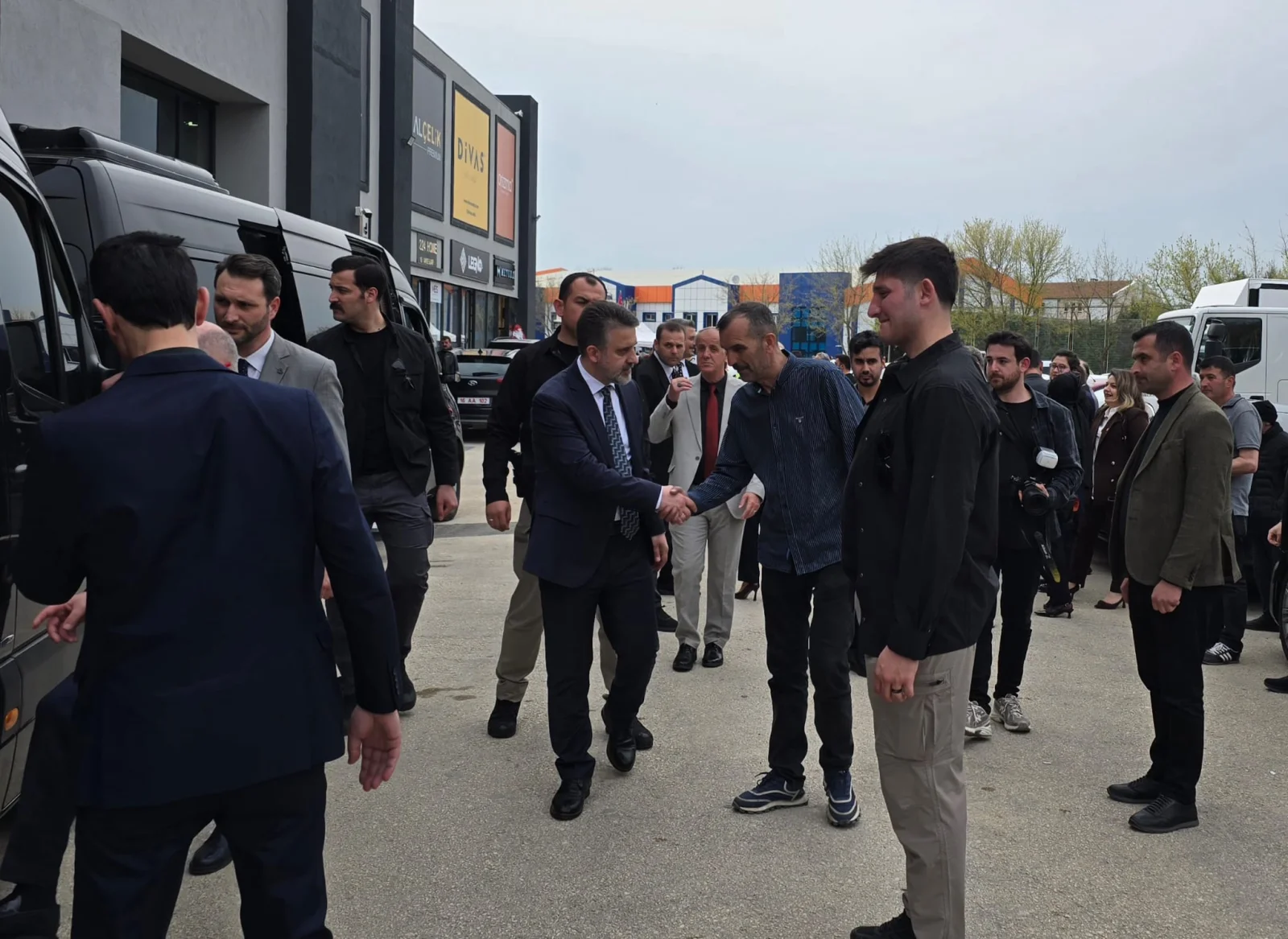 Şahin Biba ilk programı İnegöl'e yaptı