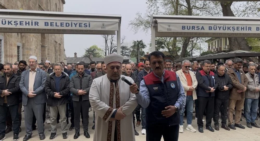 Bursa’da Ayla öğretmen ve öğrenciler İçin gıyabi cenaze namazı