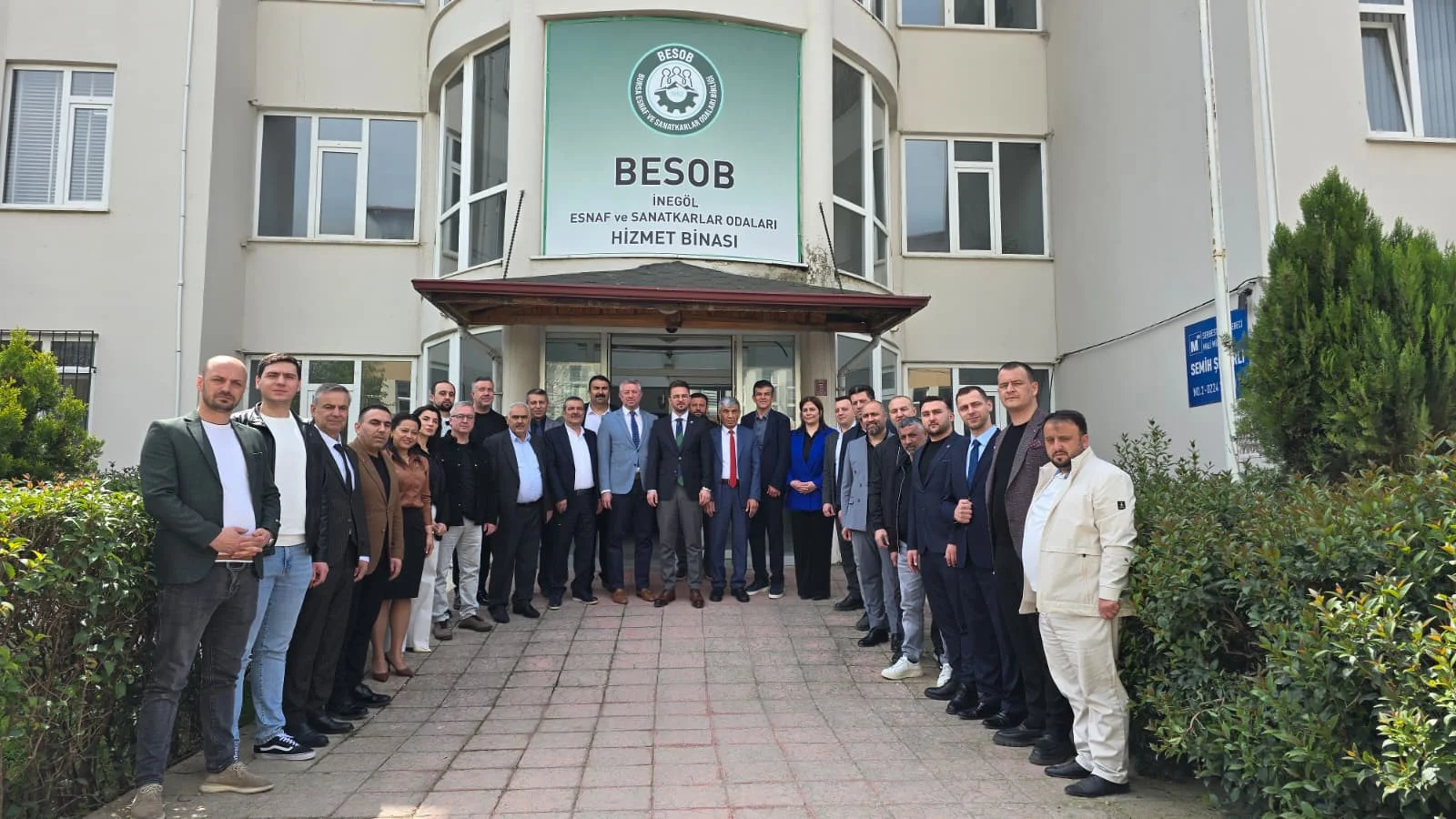 İnegöl ve Kayseri mobilyacıları arasında broşür krizi masada!