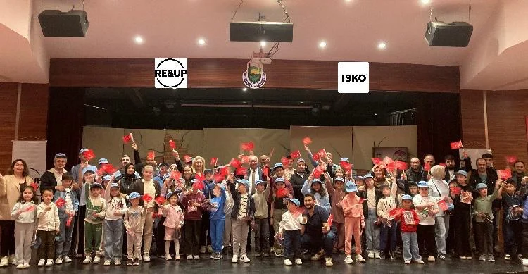 İnegöl'de İSKO’dan çocuklara 23 Nisan sürprizi