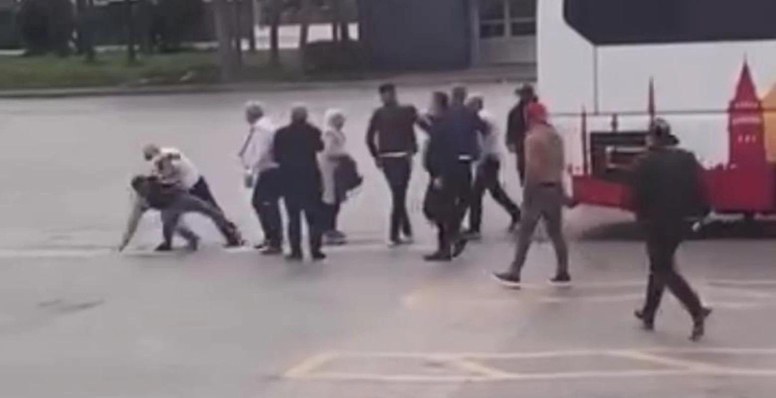 Terminalde çıkan kavgada ortalık karıştı!