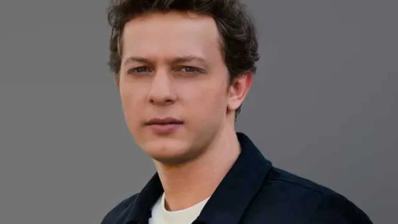 Uzak Şehir dizisine Engin şef rolüyle Mehmet Aykaç dahil