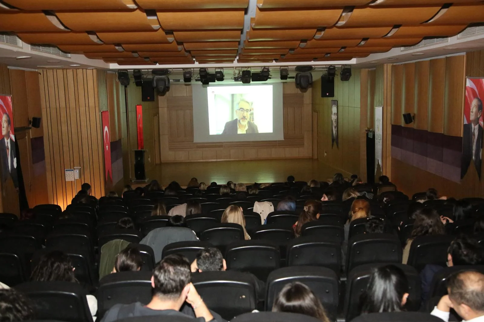 Doğa Koleji'nden yapay zekâ çağında öğretmen odaklı dönüşüm