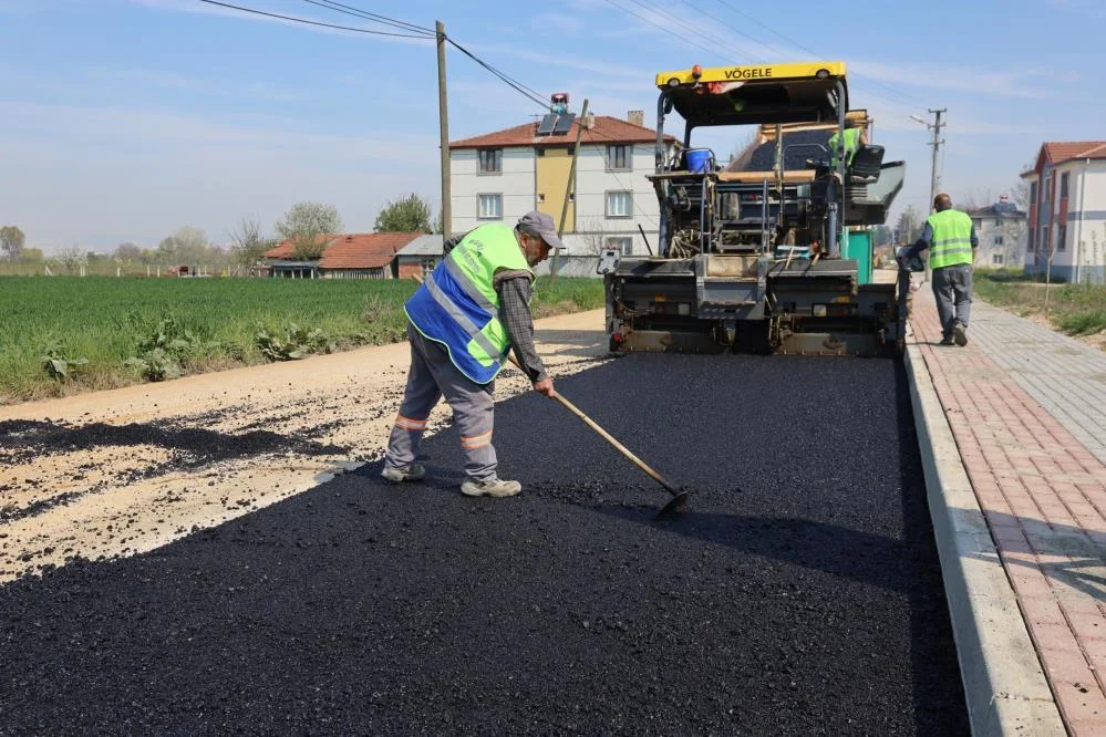 İnegöl’de 1300 metrelik yol baştan yapılıyor