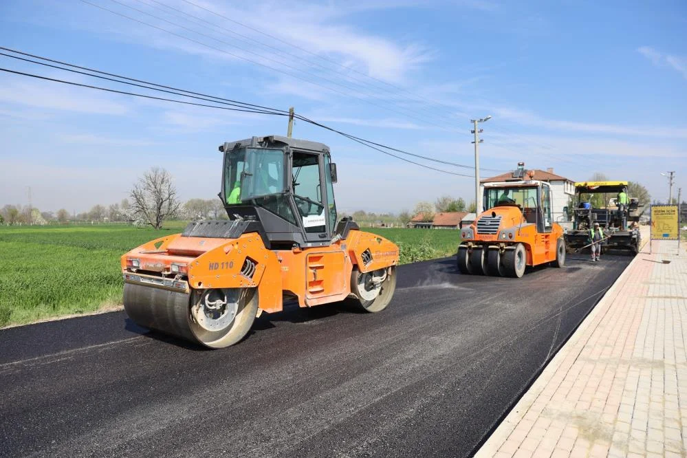 İnegöl’de 1300 metrelik yol baştan yapılıyor