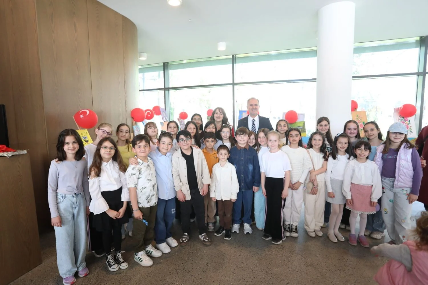 İnegöl’de 150 öğrenciden sanat gösterisi