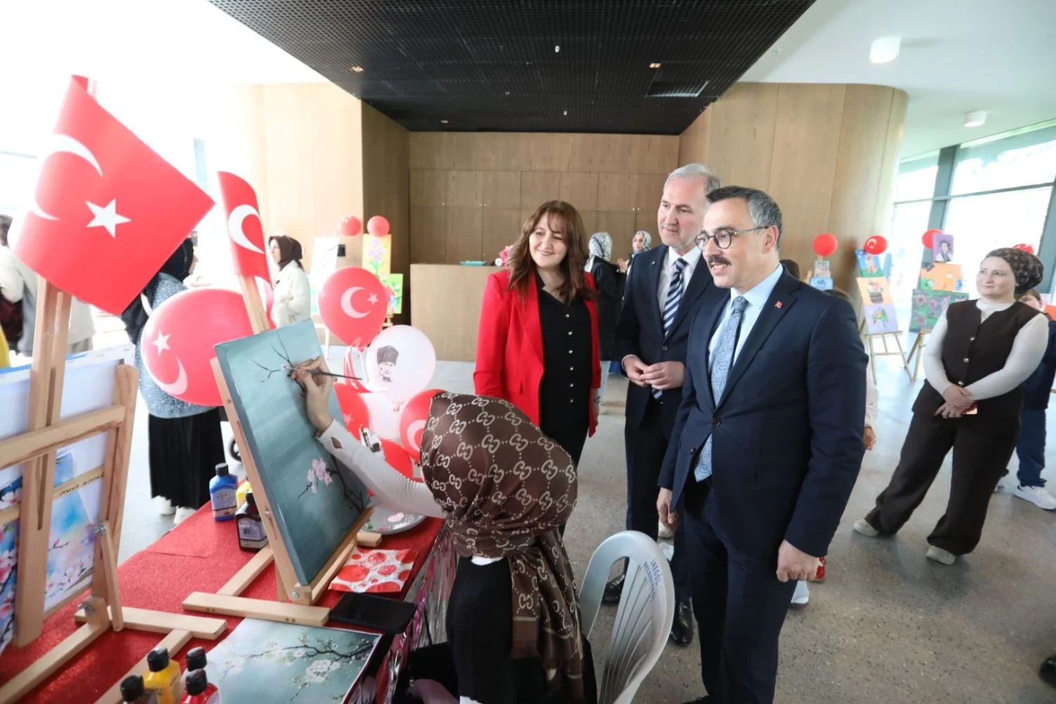 İnegöl’de 150 öğrenciden sanat gösterisi