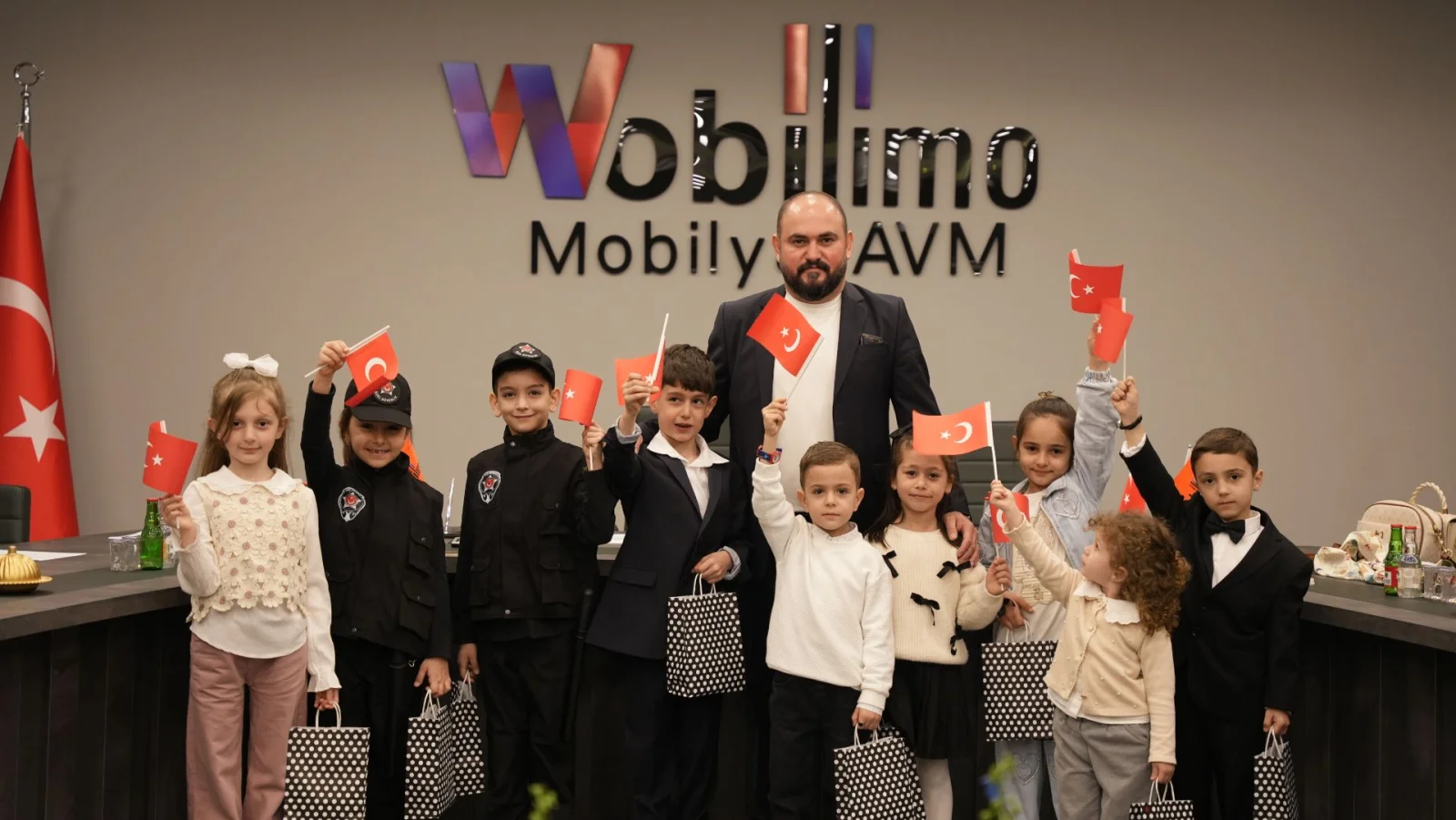 Wobilimo AVM yönetimi 23 Nisan'da çocuklara emanet