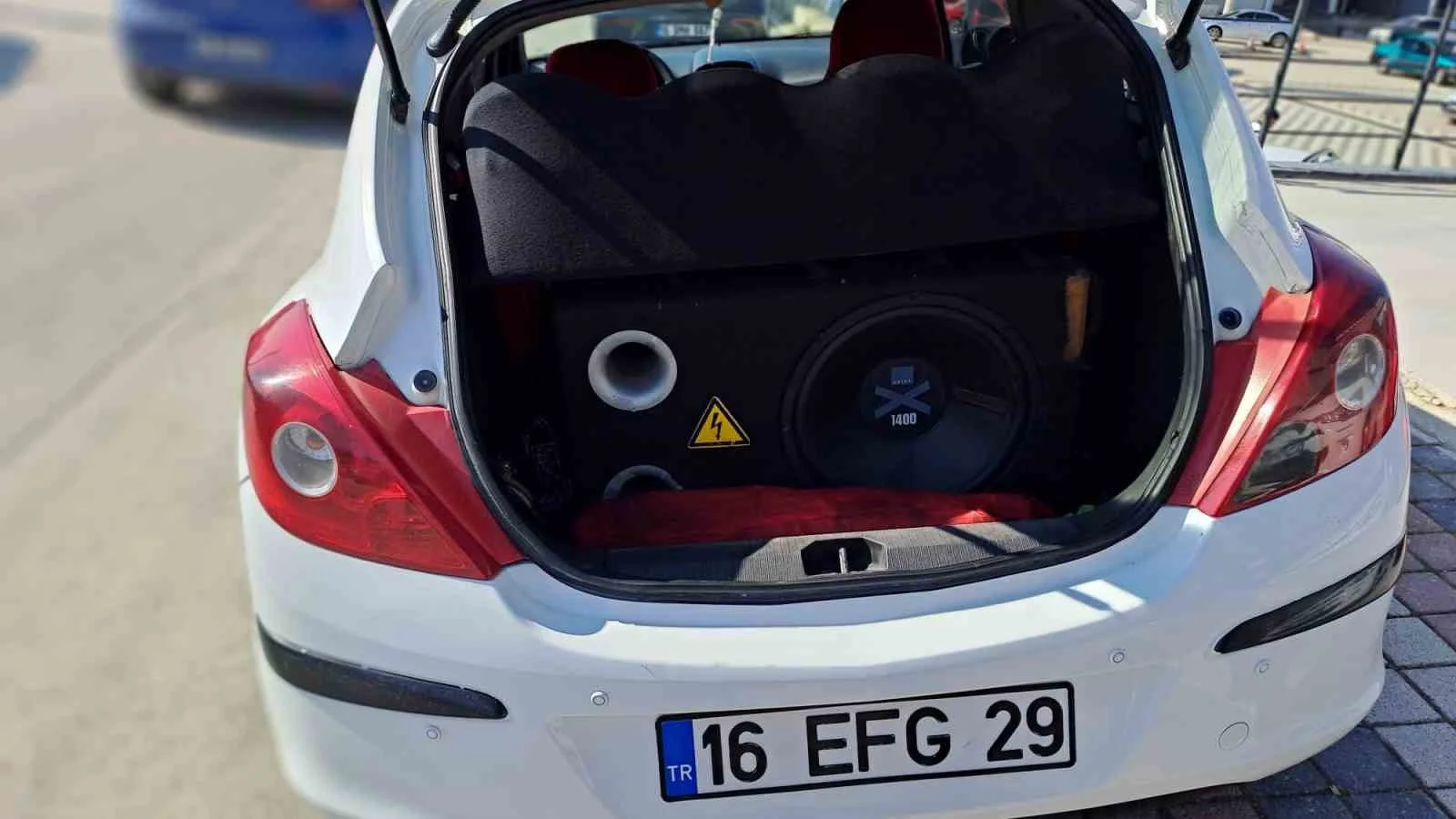 Araç ses sistemleri ve multimedya için yeni yönetmelik geliyor