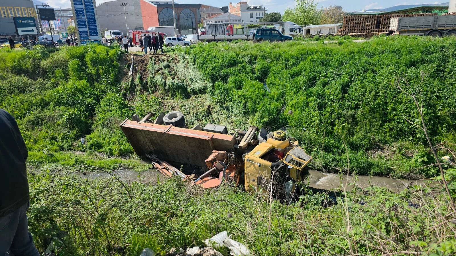 İnegöl'de freni patlayan vinçte acı son