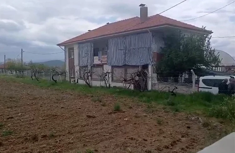 Düğün günü ölü bulundular!