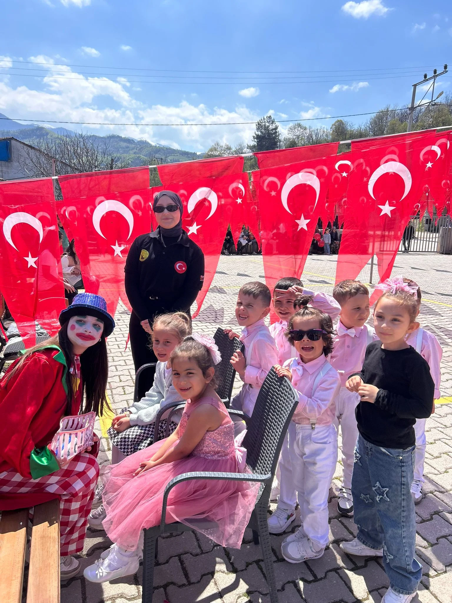 İnegöl Rumeli Derneği’nden 23 Nisan'a yakışır çoşku