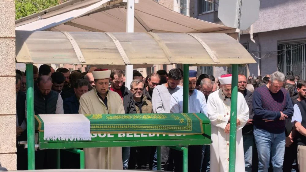 İnegöl'de acı son! Erkek çocuk bekliyordu bugün toprağa verildi