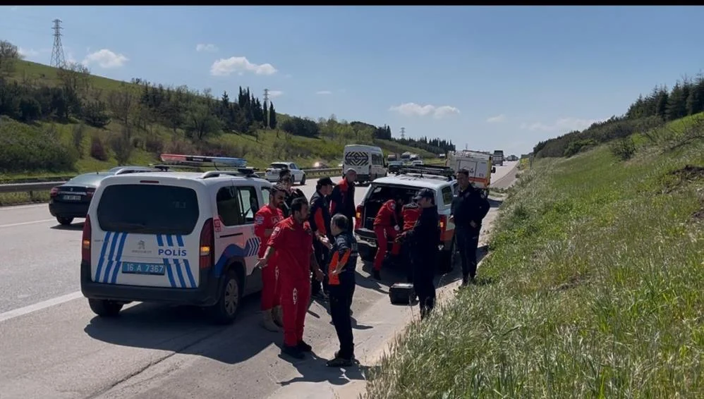 "Otoyolda çocuk bırakıldı" ihbarıyla ekipler seferber oldu