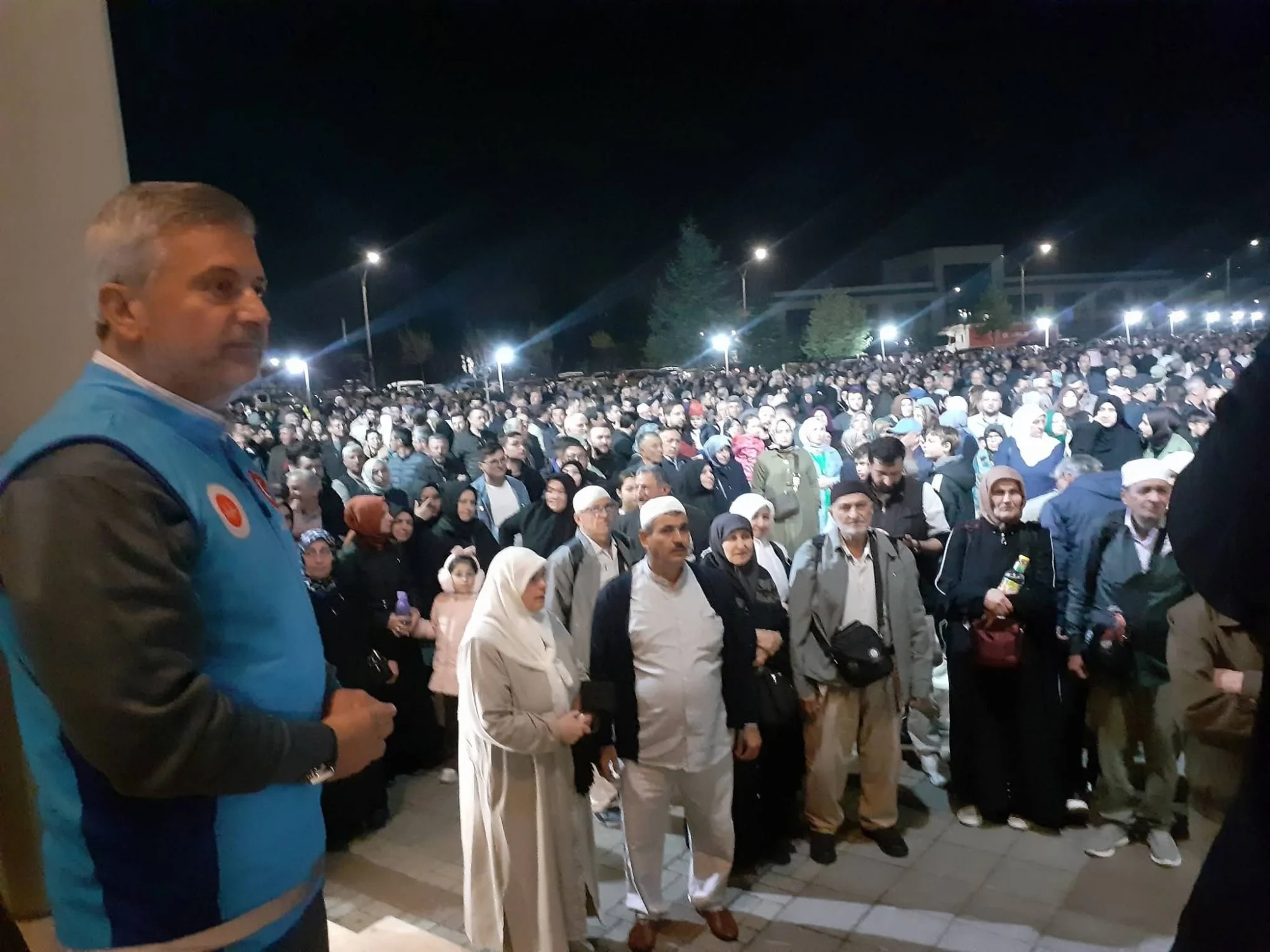 Hacı Adayları İnegöl’den Dualarla Yola Çıktı
