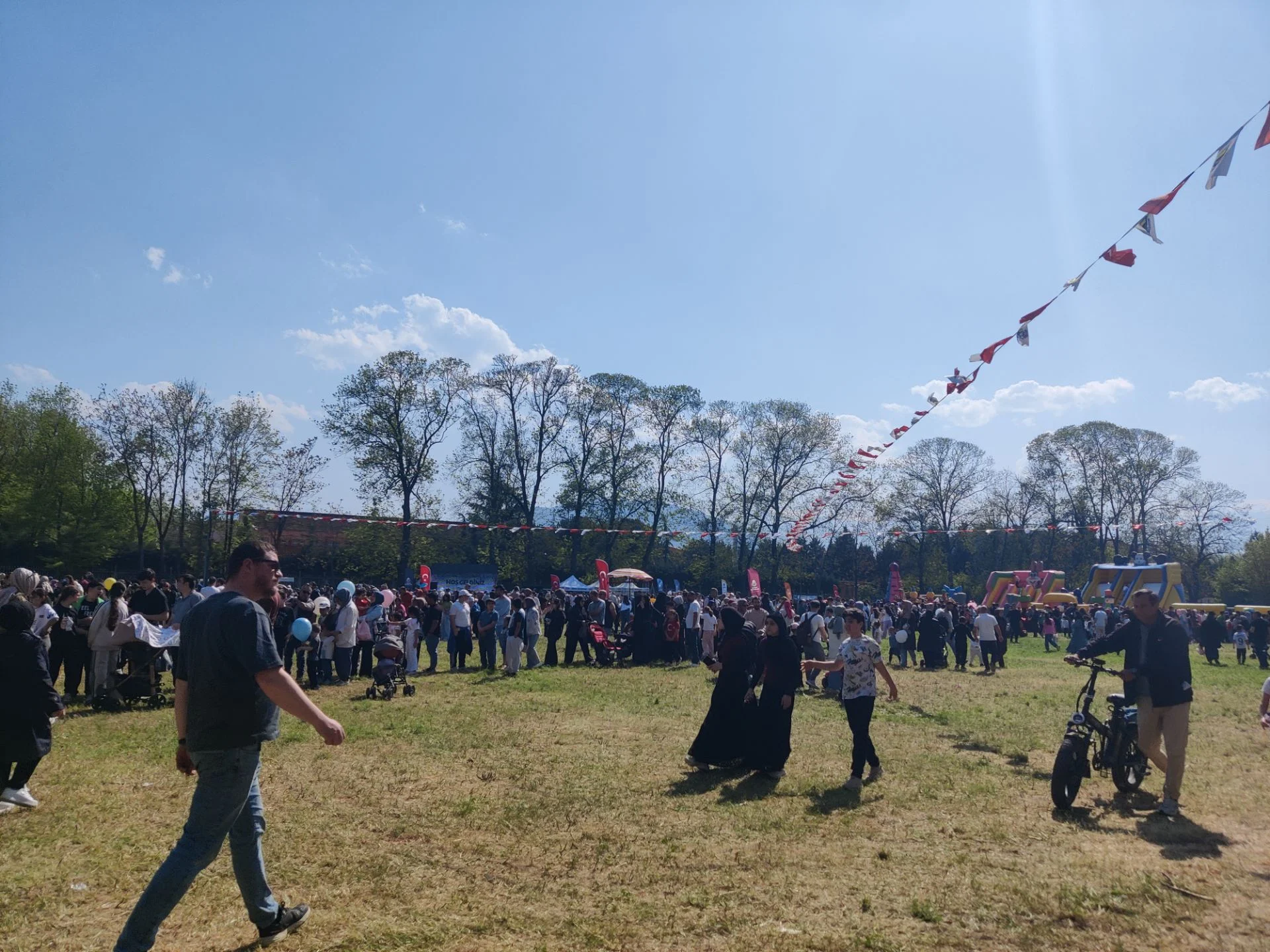 İnegöl Çocuk Şenliği Yoğun İlgi Gördü