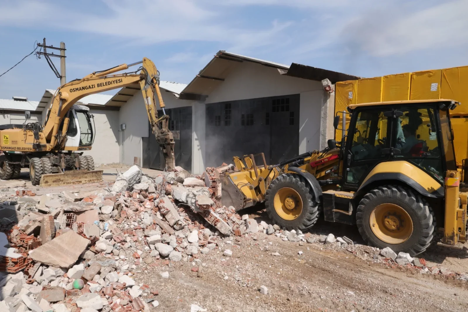 Osmangazi Belediyesi Altınova’da yeni bağlantı yolu açtı